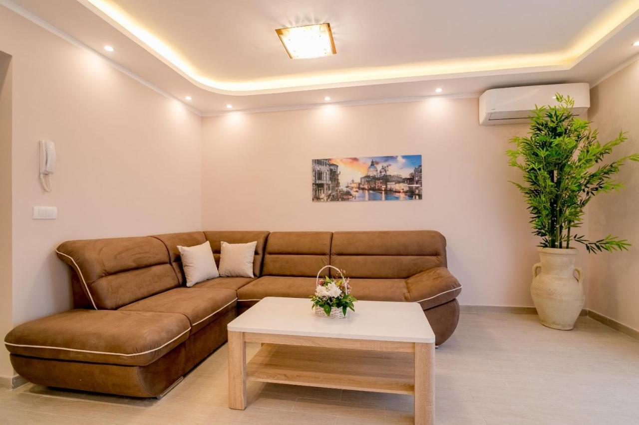 Apartmani Matej Kotor Exterior photo